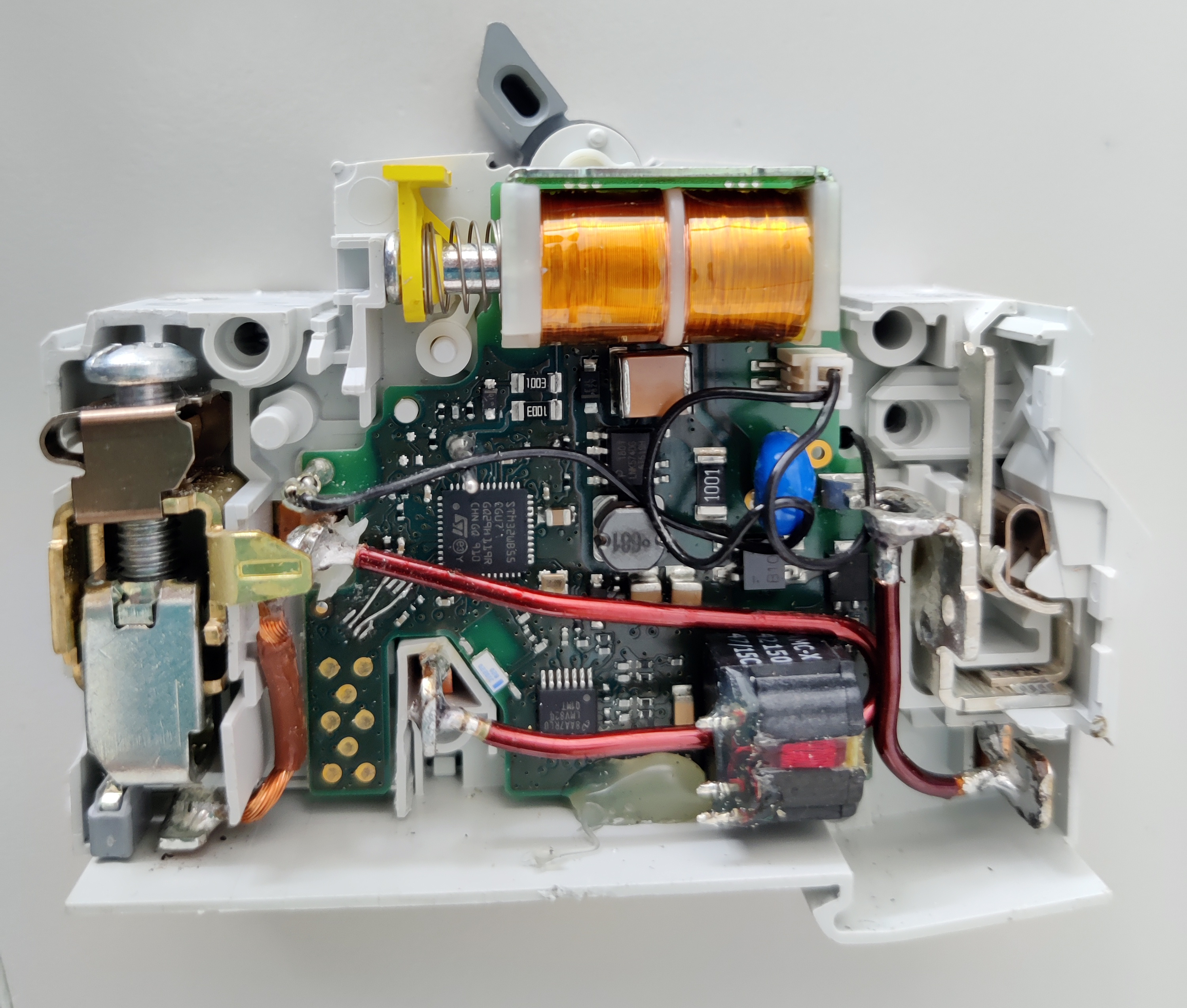 Prototype de détection d'arcs développé avec Hager