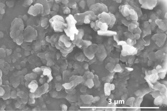 Microstructure des argiles calcinées par microscopie électronique à balayage